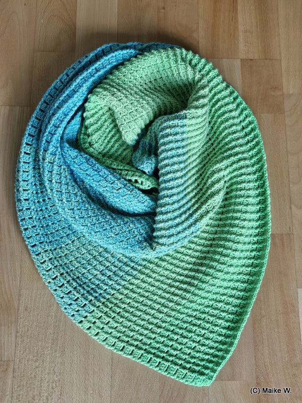 Herisao- asymmetrisches Häkeltuch