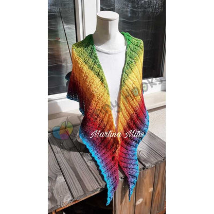 Tatu - flat triangular shawl with a not so deep point