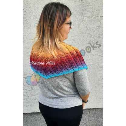 Tatu - flat triangular shawl with a not so deep point