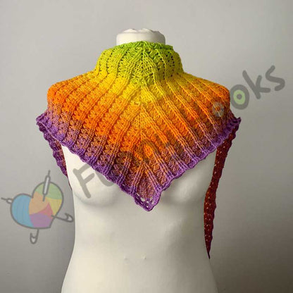 Tatu - flat triangular shawl with a not so deep point