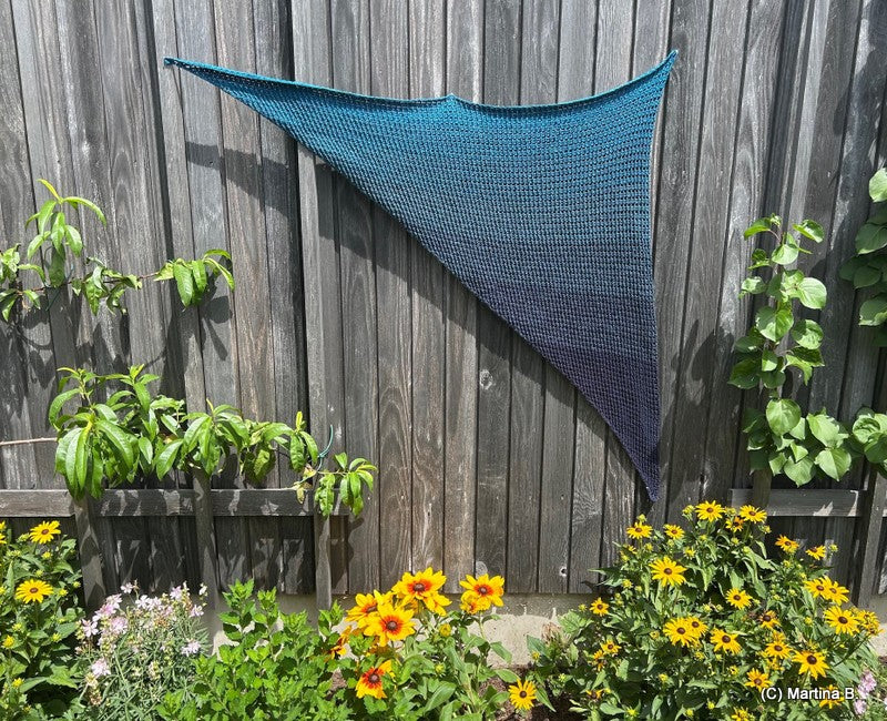 Herisao- asymmetrisches Häkeltuch