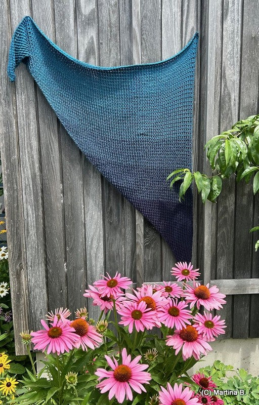 Herisao- asymmetrisches Häkeltuch