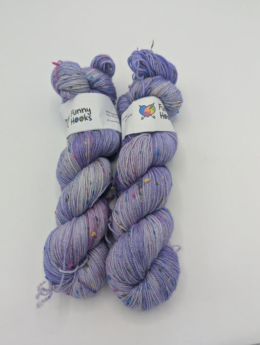 Superwash Merino/ Donegal Nep Flieder