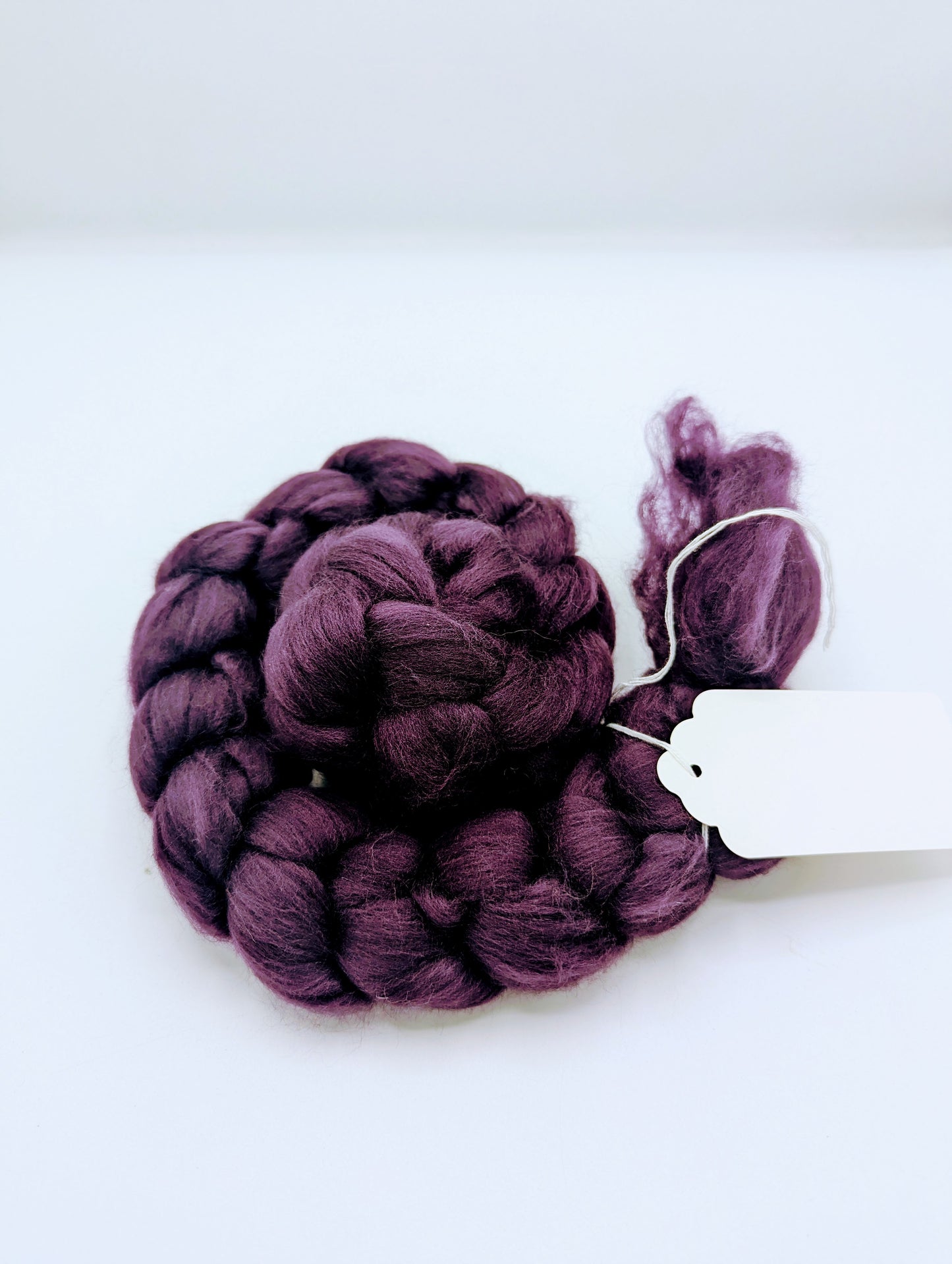 19 mic- 100 g - 100 % Wolle (Merino extrafein) Lila Dream