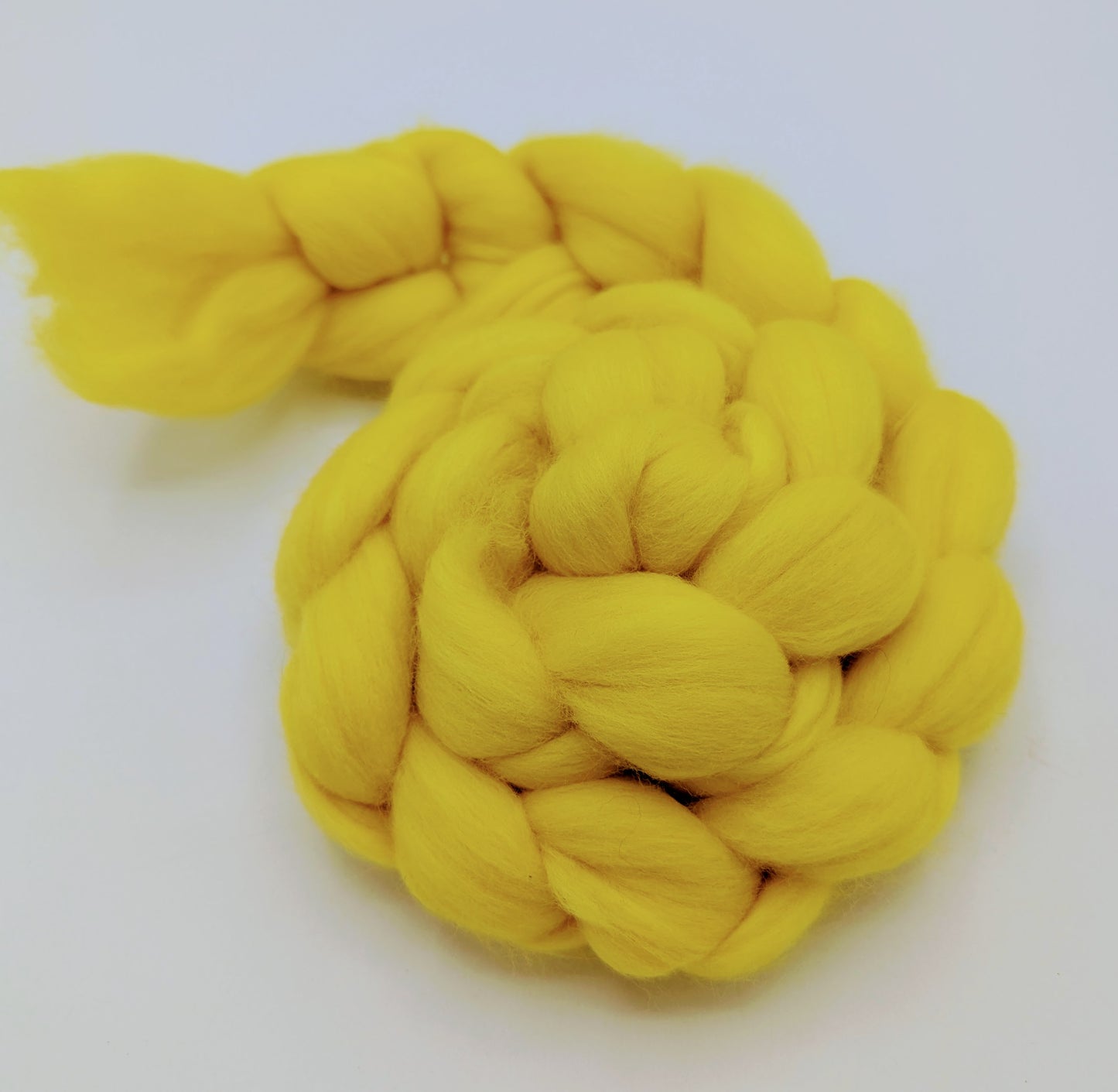 19 mic- 100 g - 100 % Wolle (Merino extrafein) Sunbeam