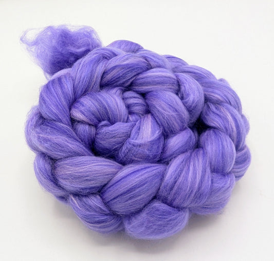 19 mic - 70 % Merino 30 % Tussah Seide Kammzug- Milka