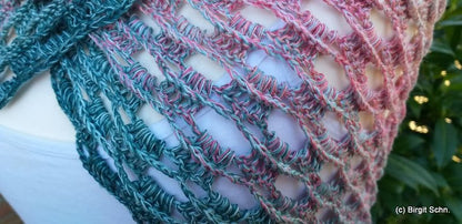 English Version - Udara - Shawl